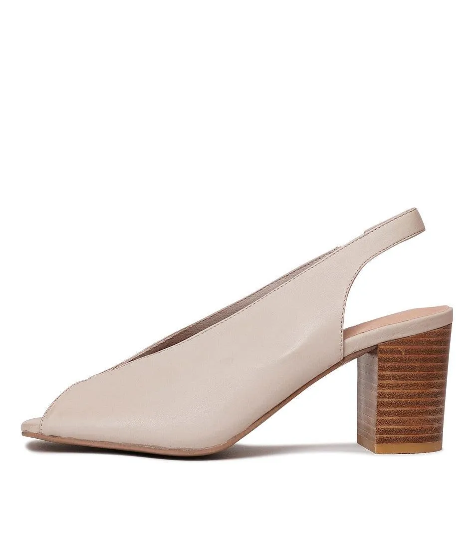 Pace Cafe Leather Heels