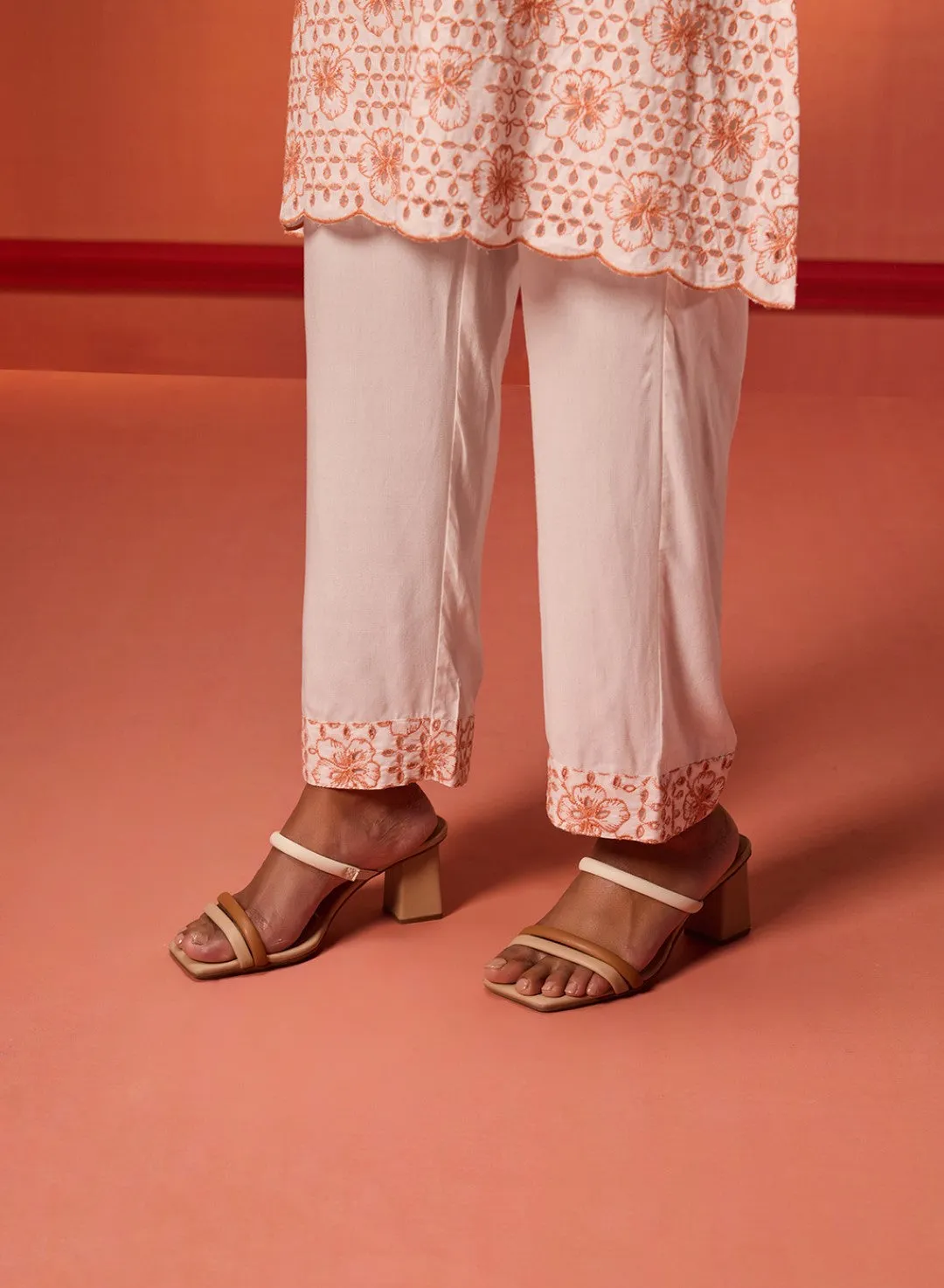 Saira Peach Embroidered Rayon Kurta Set For Women