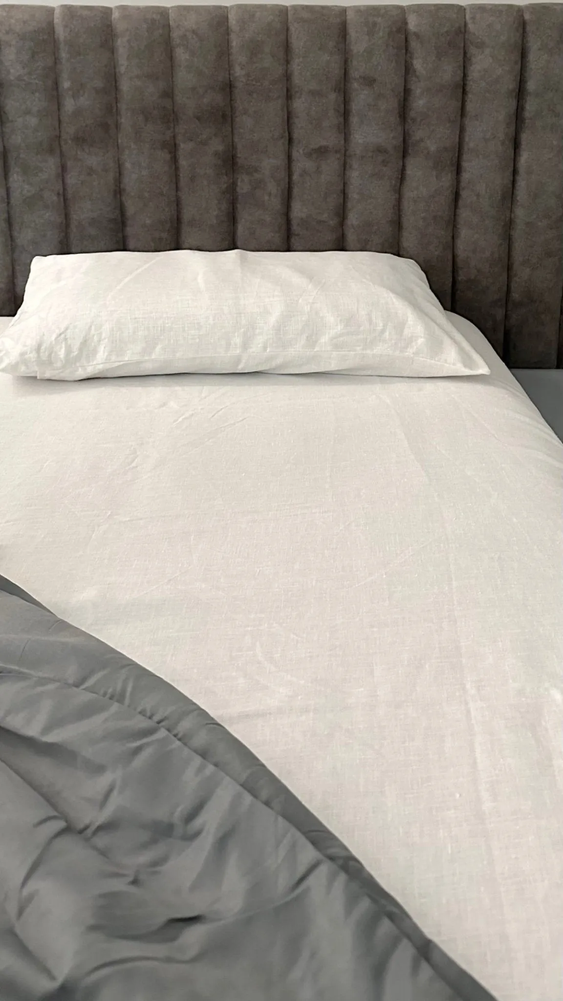 Shwet- Pure White Hemp Bedsheet with Pillow Cases