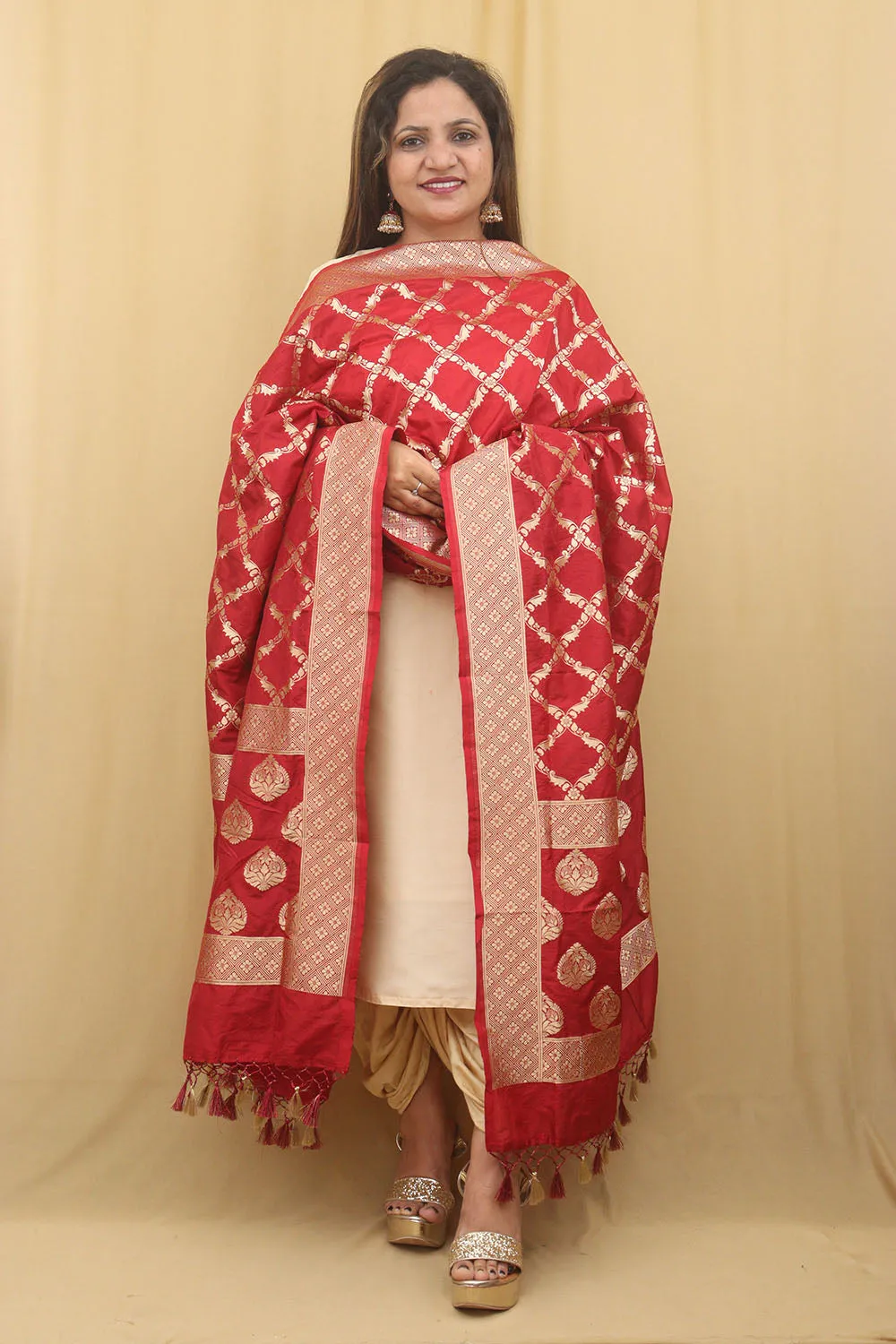 Timeless Elegance: Red Banarasi Silk Dupatta