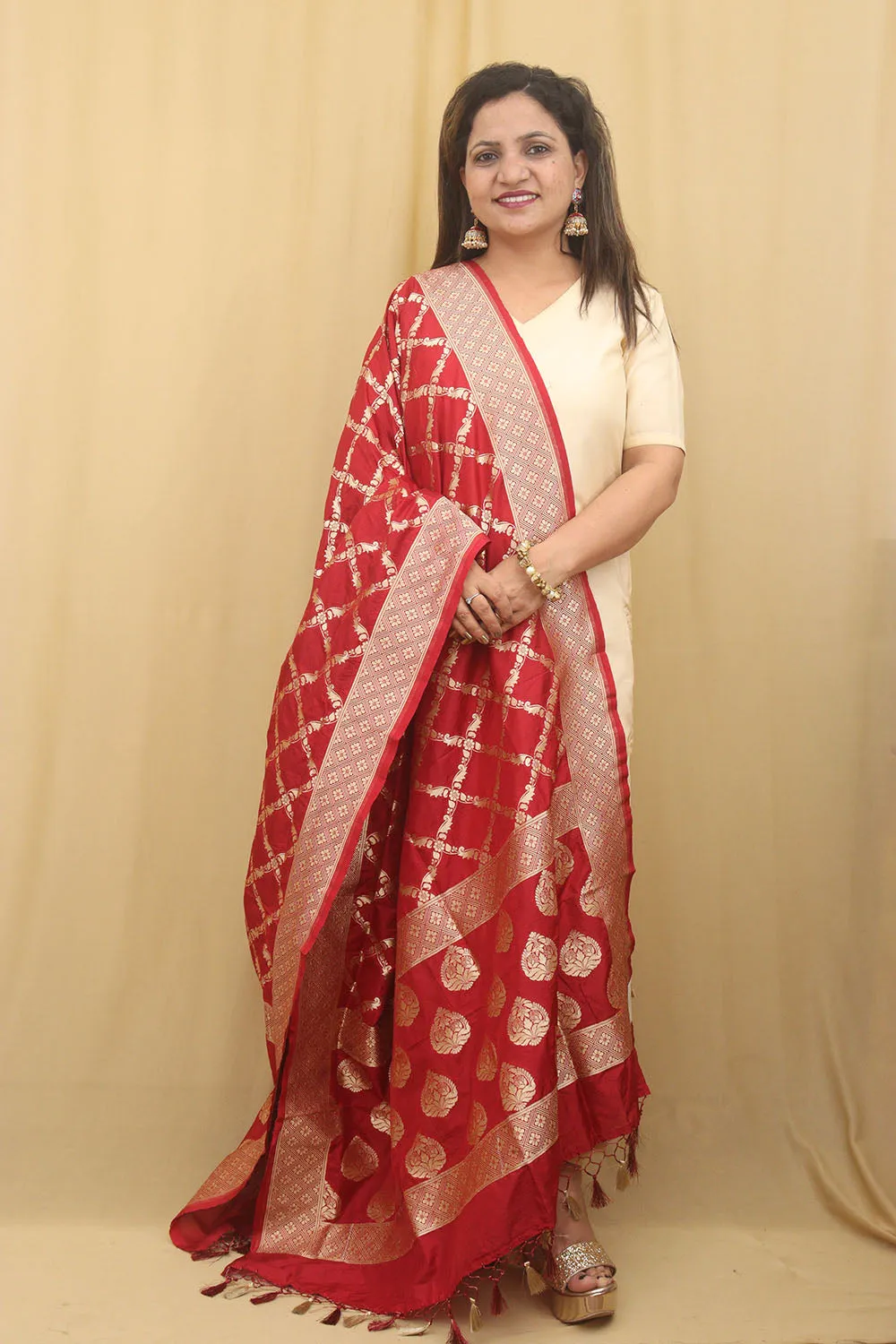 Timeless Elegance: Red Banarasi Silk Dupatta